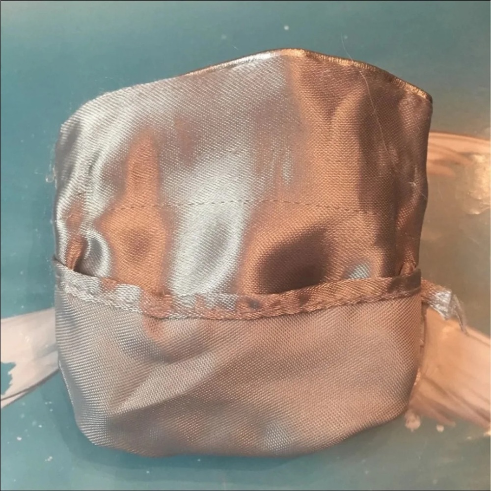 Belle Etoile  drawstring velveteen empty jewelry bag. Inside satin has some wear - Picture 4 of 4